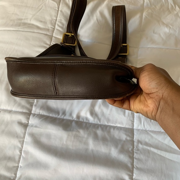 SOLD COACH Brown Berkeley Crescent Saddle Bag Vtg - Picture 8 of 12